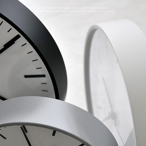 機能美は造形美。グッドデザインの電波時計「SEIKO / STANDARD ANALOG CLOCK」