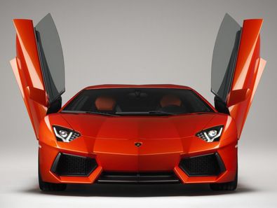 Lamborghini_Aventador_SwingUp_Door.jpg