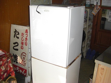冷蔵庫台 014