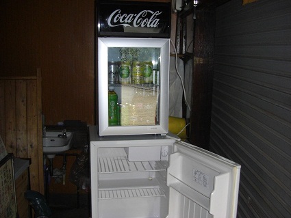冷蔵庫台 024