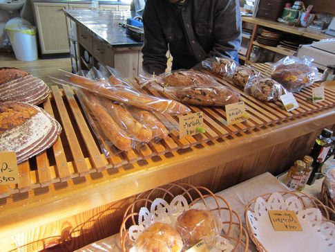 こころ暖まる『こんがりパン屋さん』のいちじくパンがすこぶる旨い！ in 九州熊本南小国3