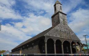 1_Chiloe churchf90