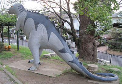 流山の怪獣公園_アロサウルス