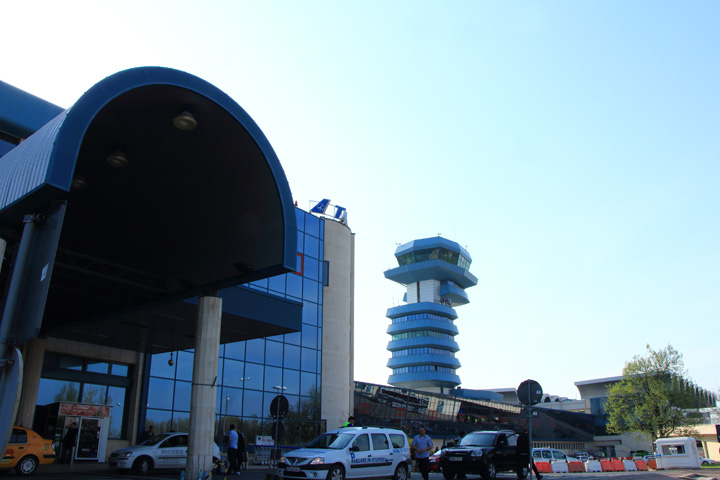 130423_Bucharest-Airport.jpg