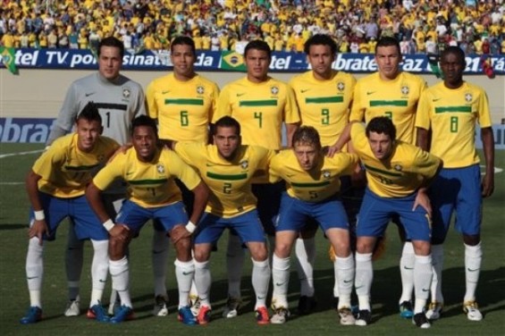 ブラジル代表集合写真vsオランダ代表フレンドリーマッチ