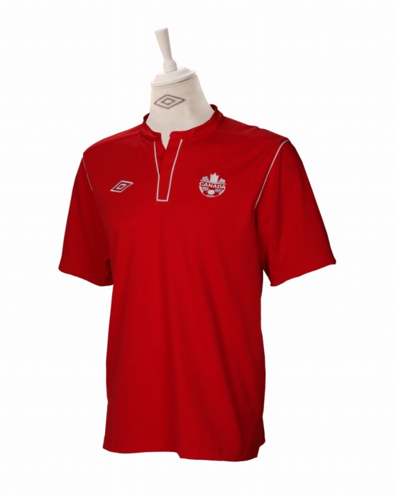 カナダ代表2012ホームユニフォーム