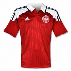 デンマーク代表2012ホームユニフォーム