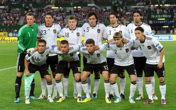 ドイツ代表集合写真vsオーストリア代表ユーロ2012予選