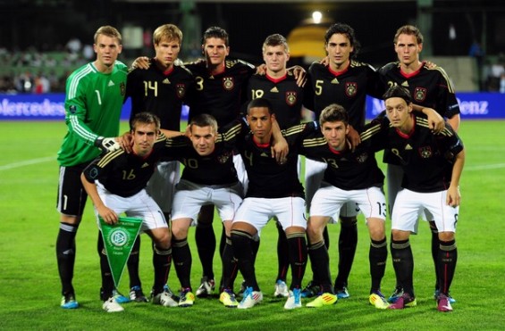 ドイツ代表集合写真vsアゼルバイジャン代表ユーロ2012予選