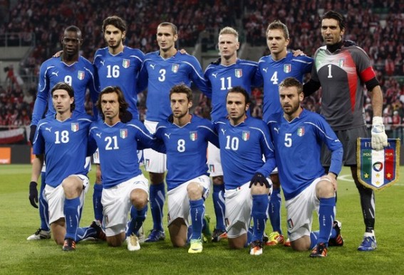 イタリア代表集合写真vsポーランド代表フレンドリーマッチ