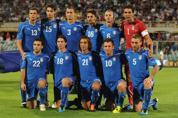 イタリア代表集合写真vsスロベニア代表ユーロ2012予選