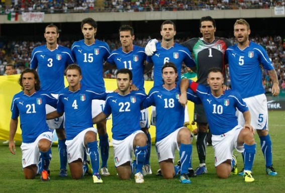 イタリア代表集合写真vsスペイン代表フレンドリーマッチ