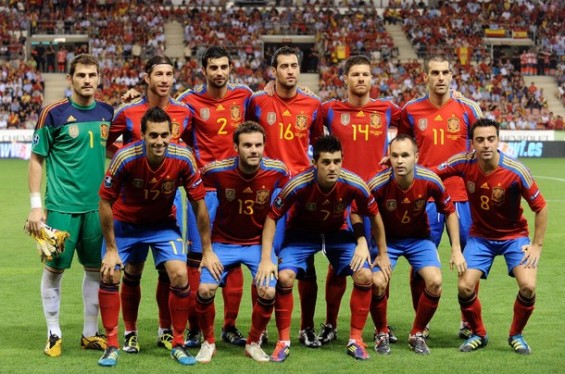 スペイン代表集合写真vsリヒテンシュタイン代表ユーロ2012予選