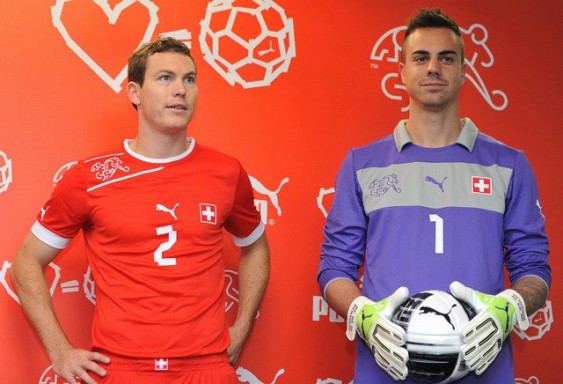 スイス代表2012ホームユニフォームPUMA
