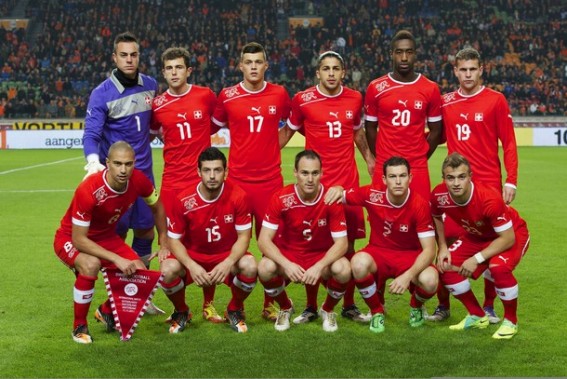スイス代表2012ホームユニフォーム