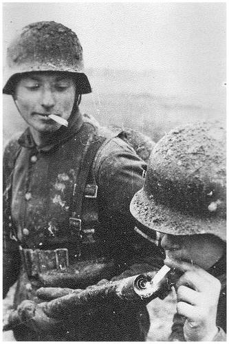 funny-pictures-german-soldiers-second-world-war-004.jpg