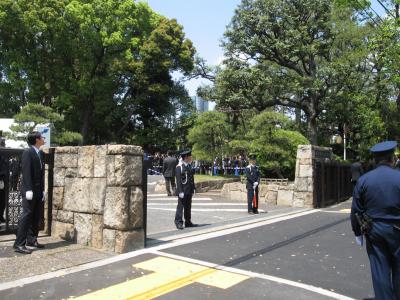 田中好子さん告別式　青山葬儀所の入口