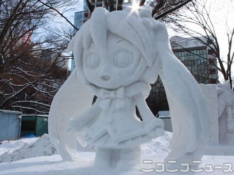 「初音ミク」の雪像