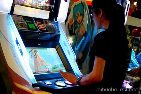 Project DIVA Arcade ロケーションテスト in LA