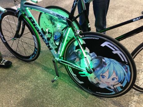 ニコニコ超会議2の終了後にみた初音ミク自転車を発見！