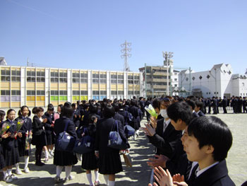 足立区立東綾瀬中学校　卒業式　2　20110318