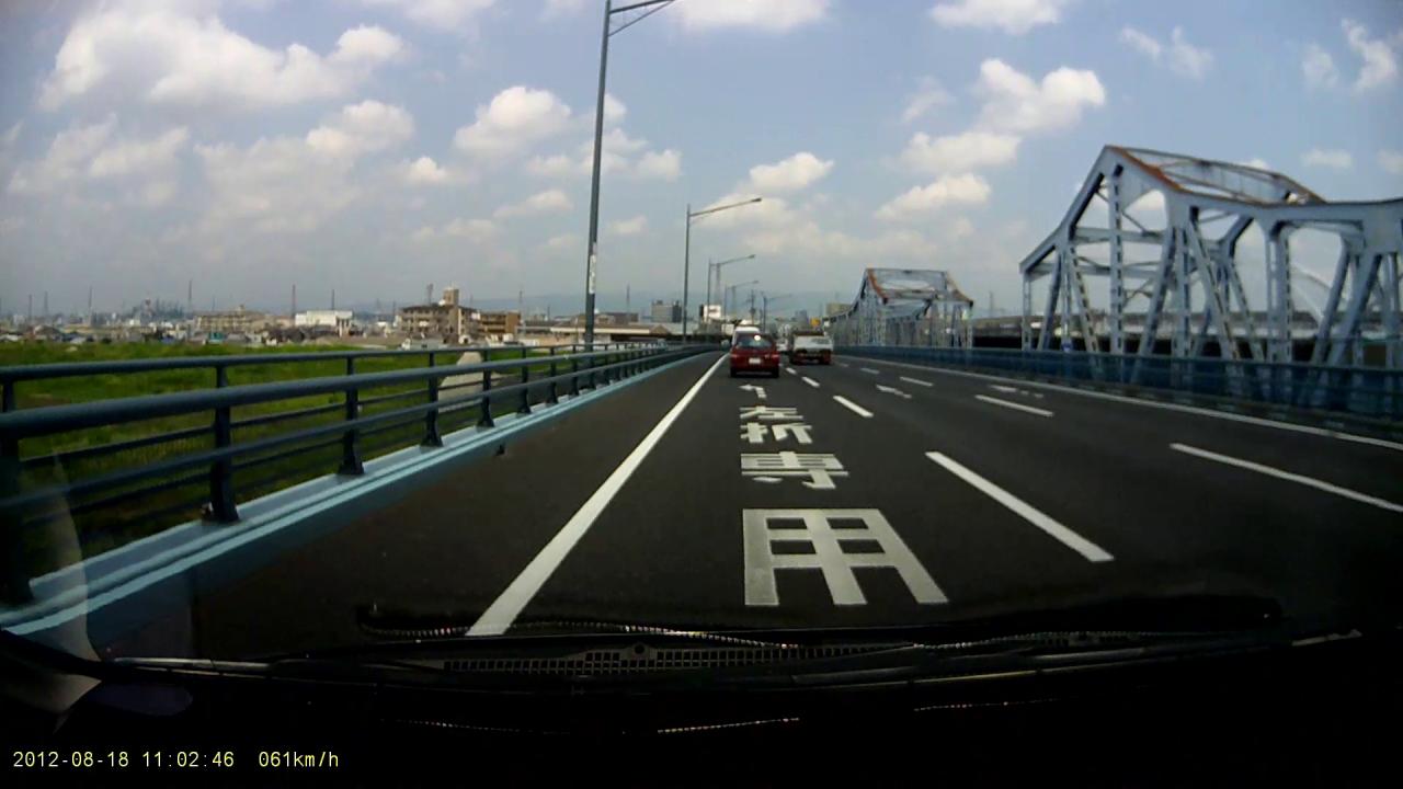 鳥飼大橋(北行) 2012年8月18日
