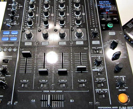 DJ DRAGONの気になる機材 PIONEER DJM850を触ってみました。