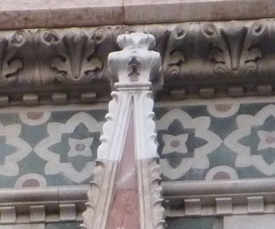 フィレンツェ　大聖堂修復部分