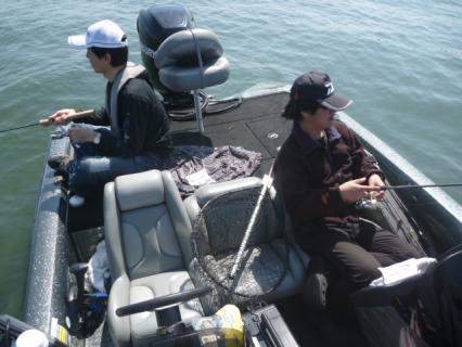 20130512琵琶湖座り釣法.JPG
