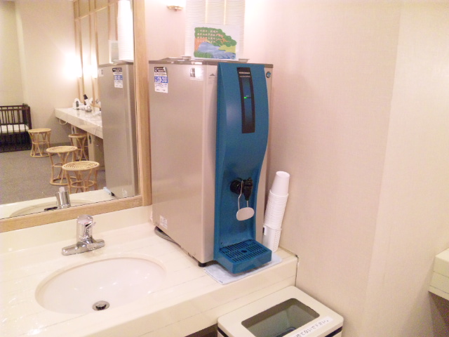 ＴＨＥ ＧＡＲＤＥＮ ＳＰＡ温泉 アートホテルズ札幌　天然水の給水器