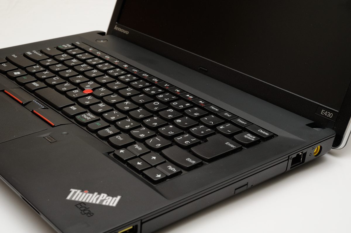 ThinkPad Edge E430のレビュー その1 外観 | PCメモ