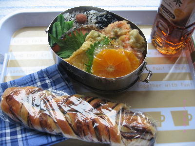 焼き鮭と天ぷら弁