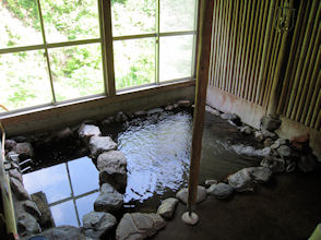 駒の湯山荘　混浴内風呂