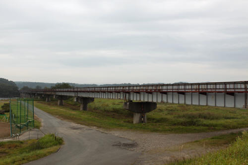 米代川橋梁の様子