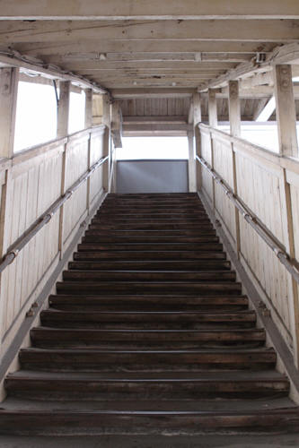 屋代駅出口への階段