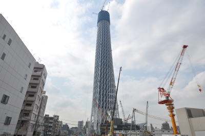 スカイツリー　今日現在、東京タワーを抜いて338ｍ