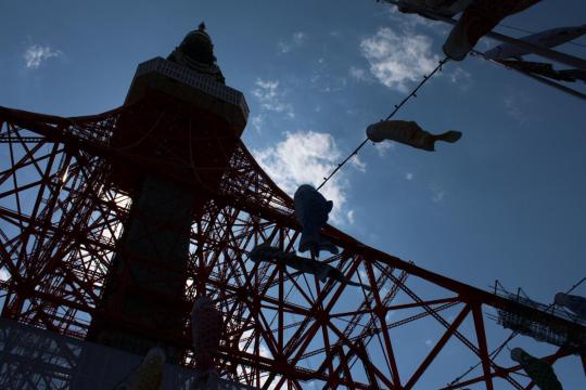東京タワーとこいのぼり０１